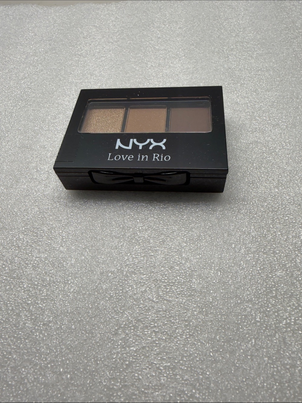 NYX Love in Rio Eyeshadow. LIR17, Cabana Boy